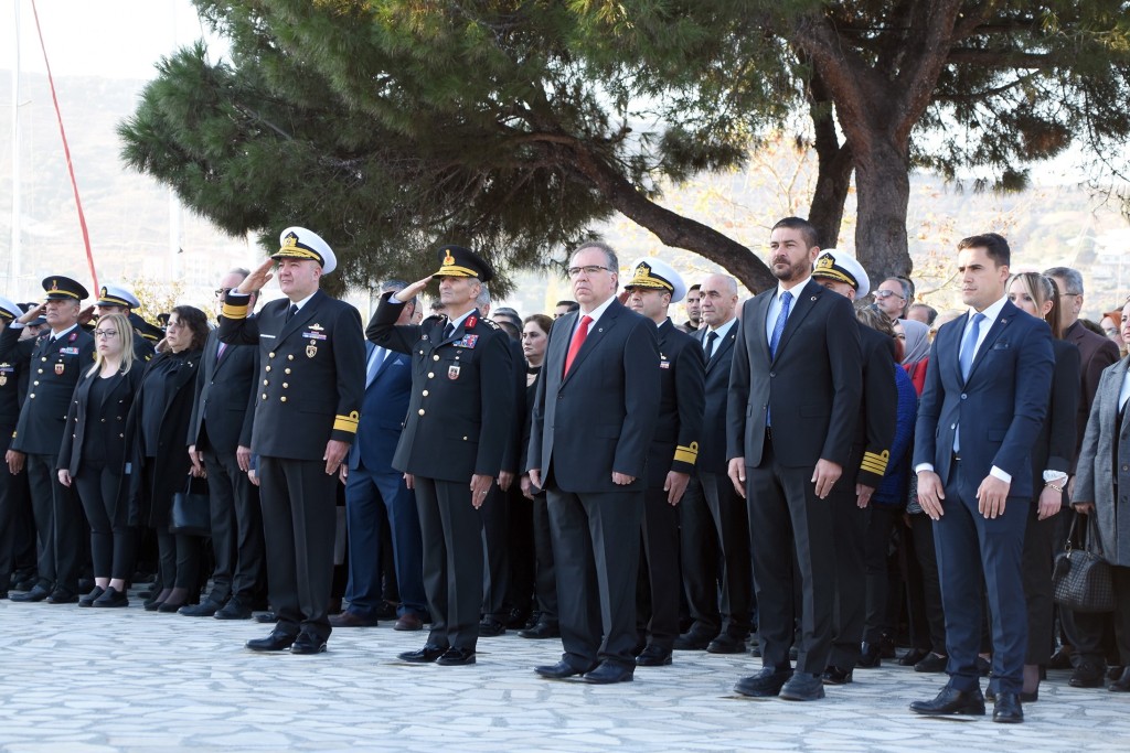 ULU ÖNDER ATATÜRK FOÇA’DA SAYGI VE ÖZLEMLE ANILDI