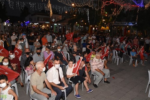İlçemizde 15 Temmuz Şehitlerini Anma, Demokrasi ve Milli Birlik Günü Programı çeşitli etkinliklerle gerçekleştirildi.